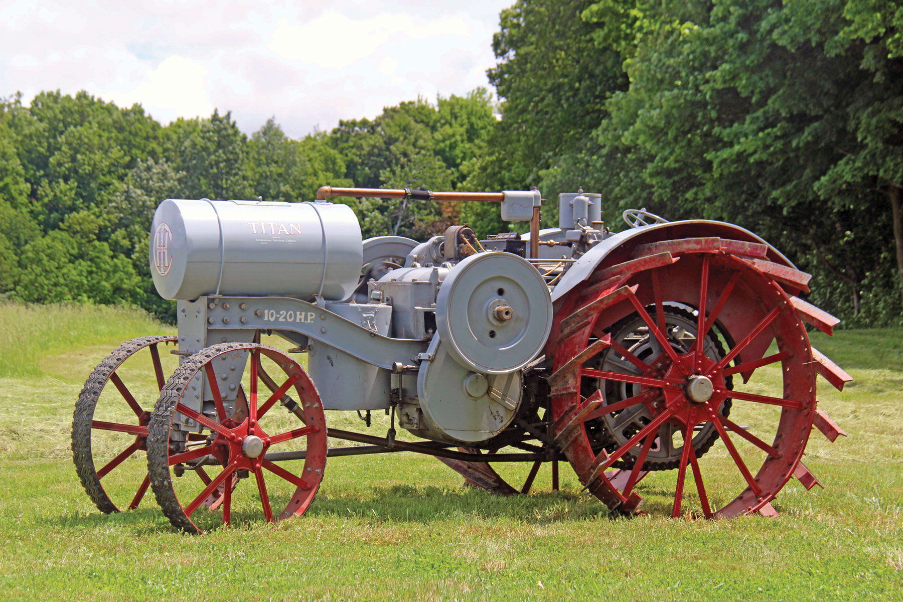 An IH Collector's Delight - Farm Collector